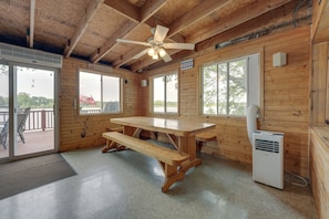 Casa (Multiple Bedrooms) | Parte interna