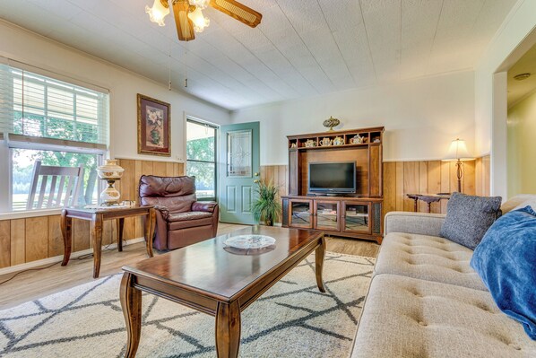 House (4 Bedrooms) | Interior