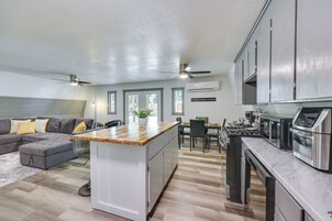 House (5 Bedrooms) | Interior