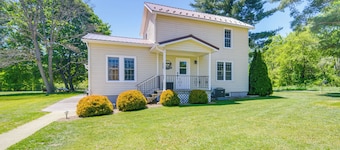 Pet-friendly Centerville Home w/ Fire Pit & Grill