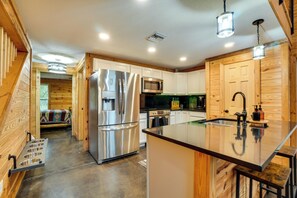 House (2 Bedrooms) | Interior - 3 Mi to Lake Harney: Home on 6 Acres w/ Fire Pit (Geneva)