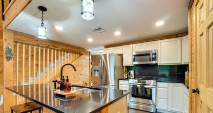 3 Mi to Lake Harney: Home on 6 Acres w/ Fire Pit