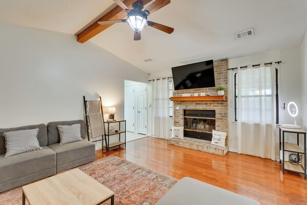 House (4 Bedrooms) | Interior