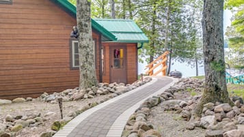 Cottage (2 Bedrooms) | Interior