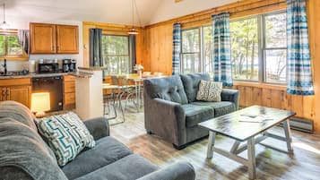 Cottage (2 Bedrooms) | Interior