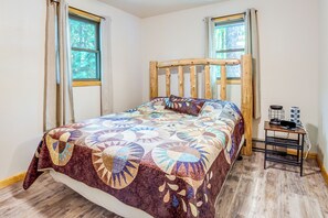 Interior - Lakefront Pearson Cottage w/ Swim Dock + Kayaks! (Pearson)