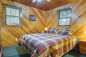 House (1 Bedroom) | Interior - 2 Mi to Green Bank Observatory! Mtn-view Cabin (Green Bank)