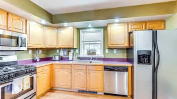 Rumah (6 Bedrooms) | Interior