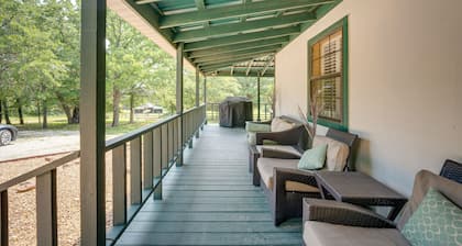 Muenster Vacation Rental - Close to Wineries!