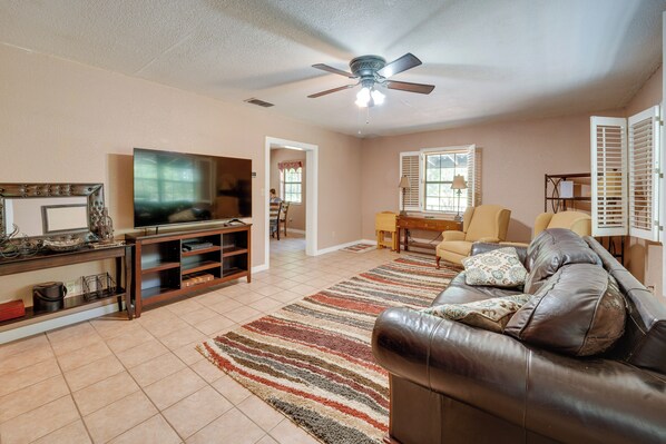 House (4 Bedrooms) | Interior