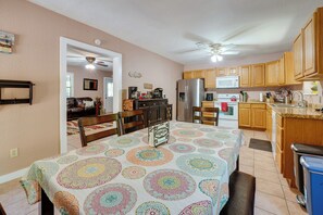 House (4 Bedrooms) | Interior