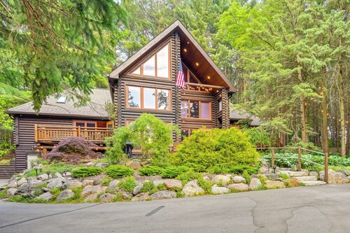 Magical Metamora Cottage w/ Fire Pit, Pond, Deck!