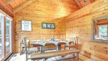 Cottage (4 Bedrooms) | Interior