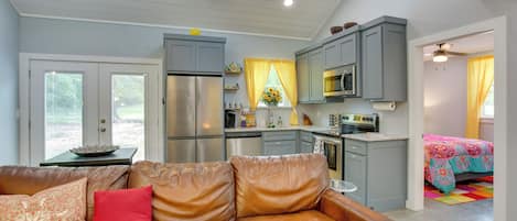 House (2 Bedrooms) | Interior
