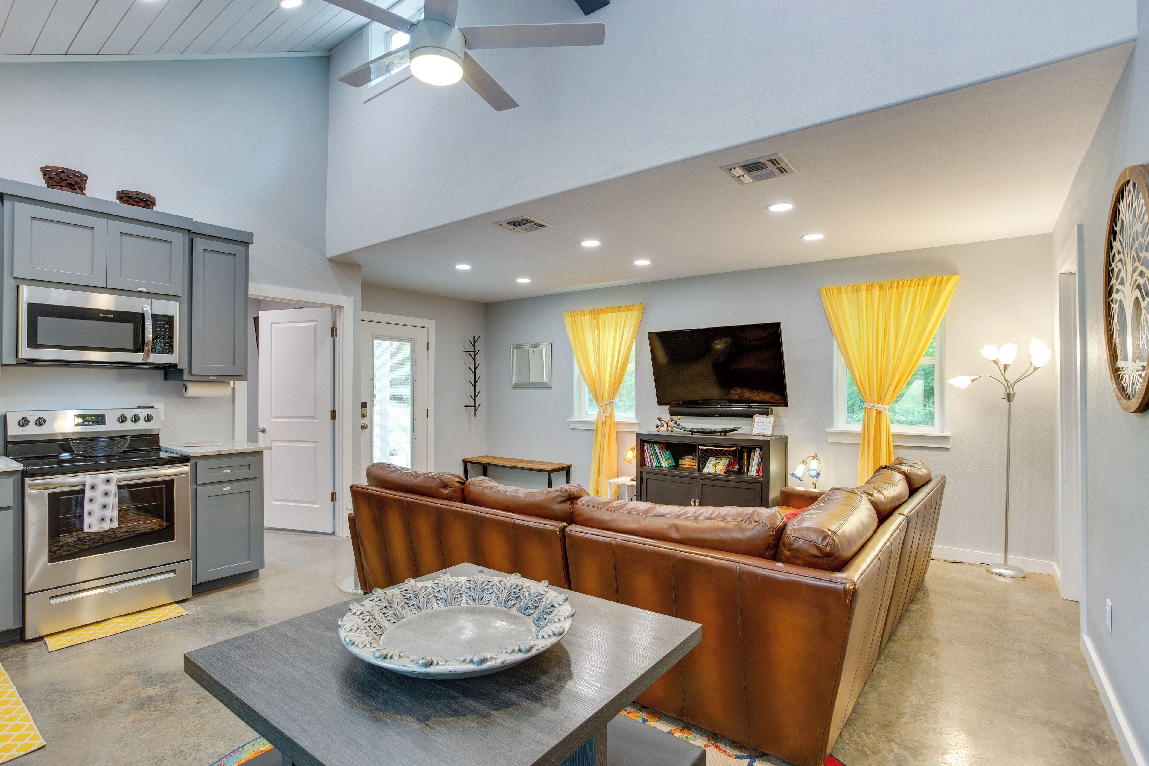 Rumah (2 Bedrooms) | Interior