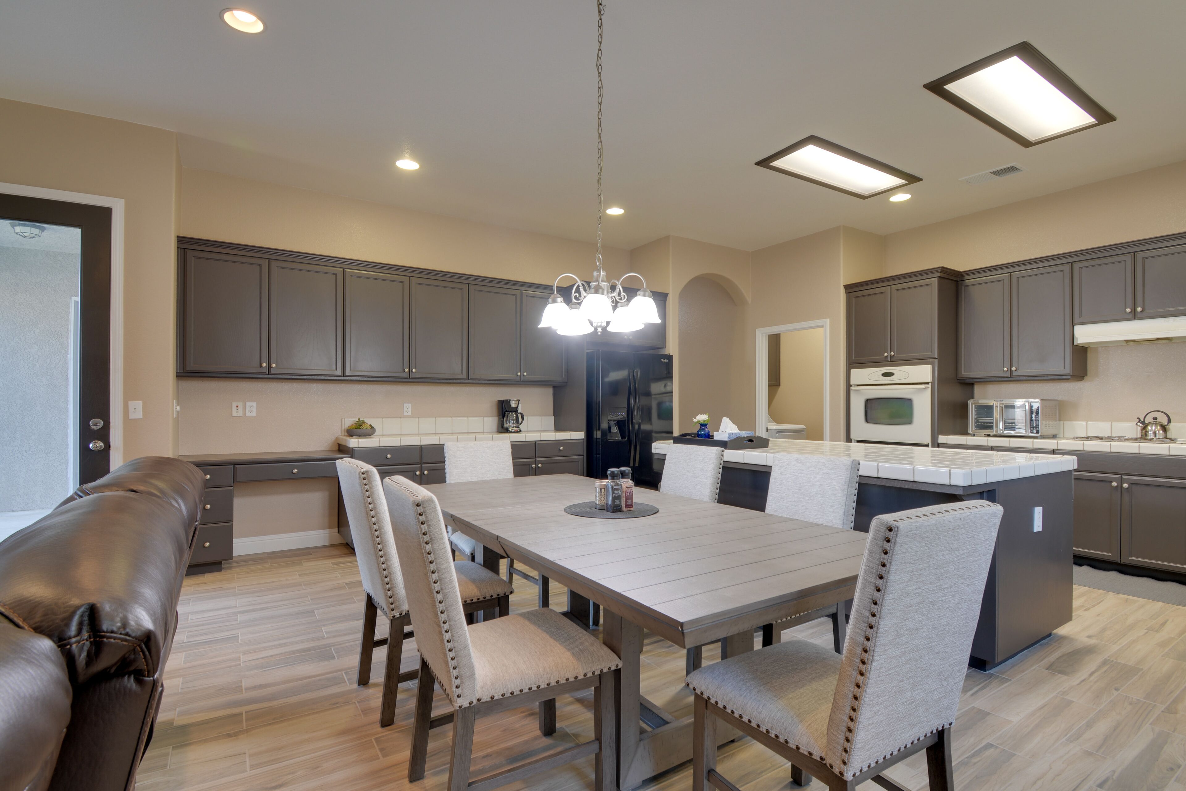House (4 Bedrooms) | Private kitchen | Microwave, oven, stovetop, dishwasher
