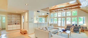 Lakefront Michigan Retreat w/ Private Dock