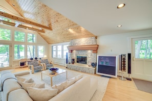 Cottage (2 Bedrooms) | Interior