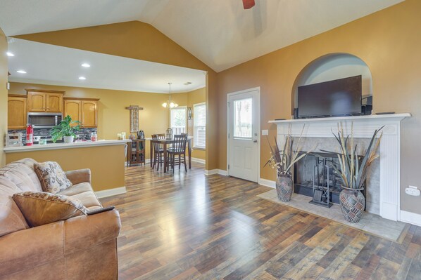 House (3 Bedrooms) | Front of property - Pet-friendly Home w/ Fenced Backyard in Moundville (Moundville)