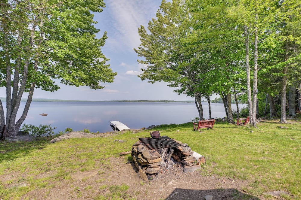 Peaceful Lakefront Cabin Getaway: Dock, Fire Pit! - Linneus, ME