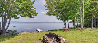 Peaceful Lakefront Cabin Getaway: Dock, Fire Pit!