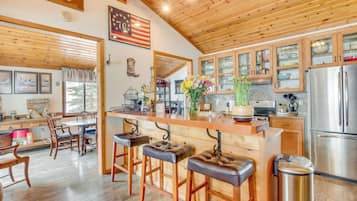 Nhà (3 Bedrooms) | Bếp riêng | Lò vi sóng, lò nướng, bếp nấu, máy rửa bát