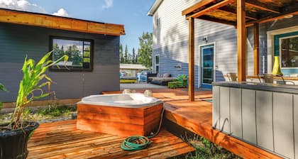 Delta Junction Rental w/ Shared Pool & Hot Tub!