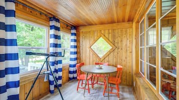 Cottage (2 Bedrooms) | Interior