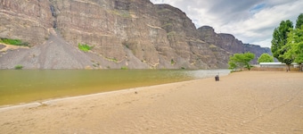 Lovely Crescent Bar Condo w/ Community Amenities!