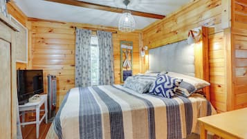 House (1 Bedroom) | Interior