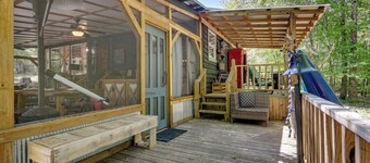 Pet-friendly Haleyville Cabin Rental w/ Kayaks!