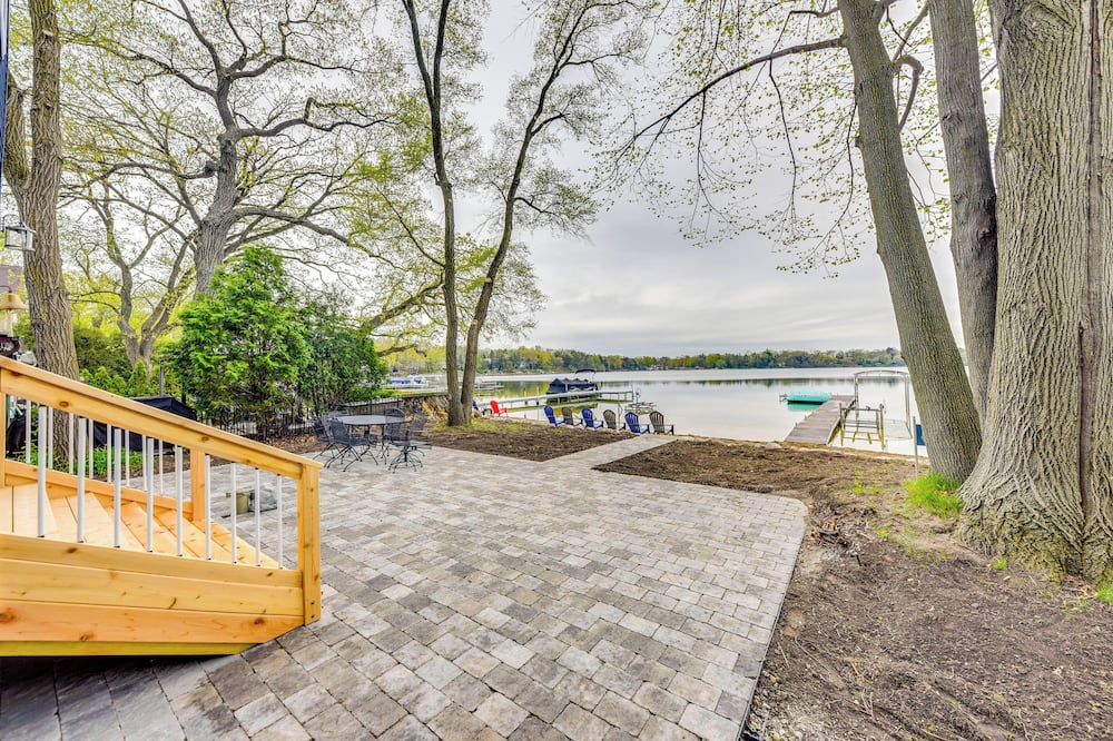 Lakefront Burlington Vacation Rental: Dock + Beach - Richmond, IL