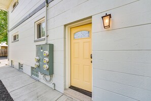 Exterior detail - Wyandotte Vacation Rental Apartment Near Hospital! (Wyandotte)