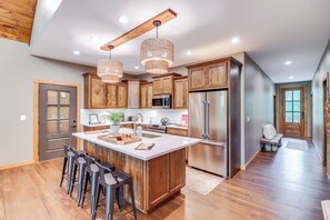 House (3 Bedrooms) | Interior