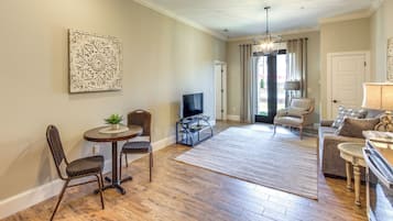 Apartment (1 Bedroom) | Interior