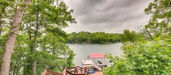 Family-friendly Lake Getaway w/ Dock Near KC!