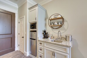 Apartment (0 Bedroom) | Interior