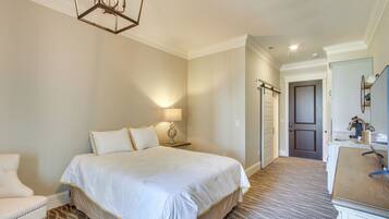 Apartment (0 Bedroom) | Interior