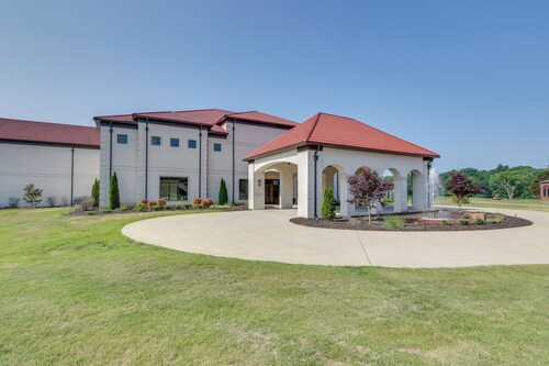 Loretto Vacation Rental: 7 Mi to State Park!