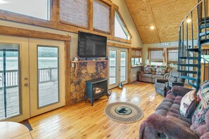 House (3 Bedrooms) | Interior - Cozy South Bay Cabin w/ Lake & Mountain Views (Clemons)