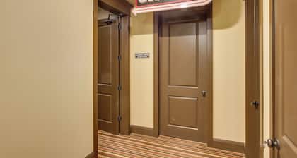 Keestone Studio With Resort Amenities!