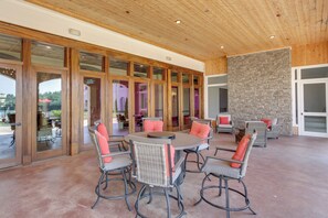 Apartment (0 Bedroom) | Interior