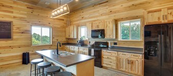 Burkesville Cabin, 3 Mi to Dale Hollow Lake!