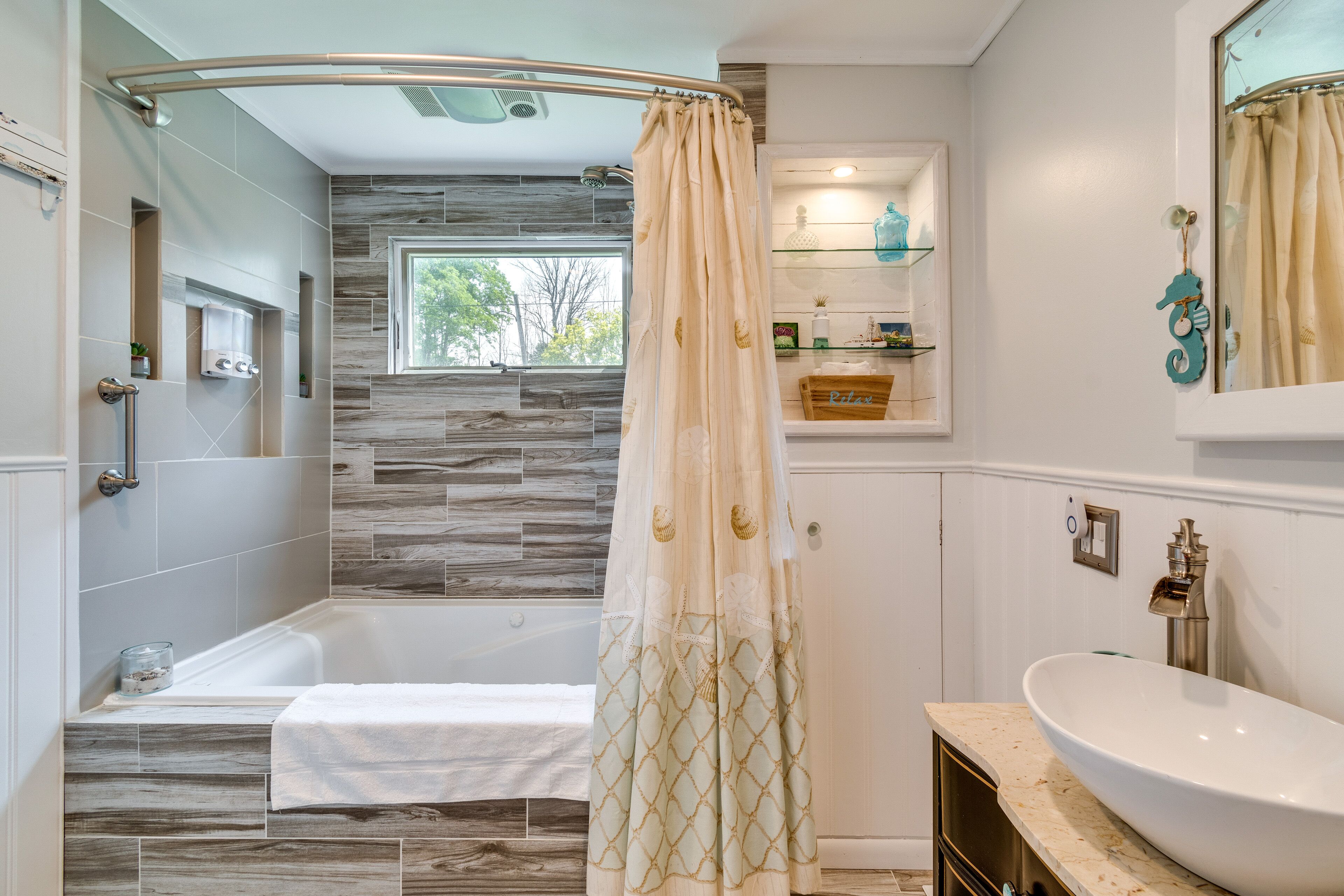House (3 Bedrooms) | Bathroom | Shower