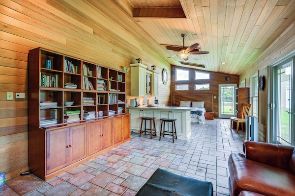 House (5 Bedrooms) | Interior