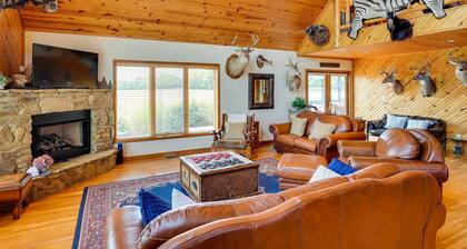 Pet-friendly Vienna Cabin w/ Screened-in Porch!