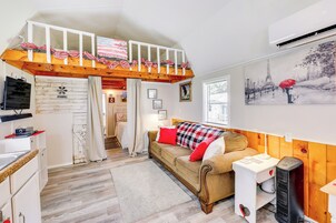 House (1 Bedroom) | Interior