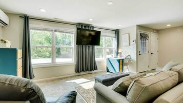 Apartment (0 Bedroom) | Interior