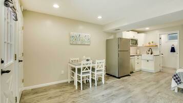 Apartment (0 Bedroom) | Interior