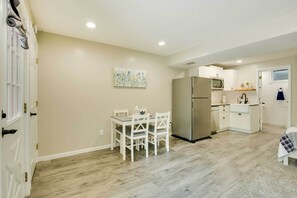 Apartment (0 Bedroom) | Interior